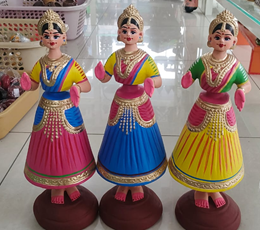 Dancing Dolls